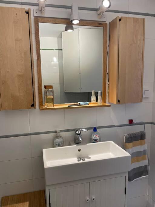 Apartamento Con Piscina En Льянсса Экстерьер фото