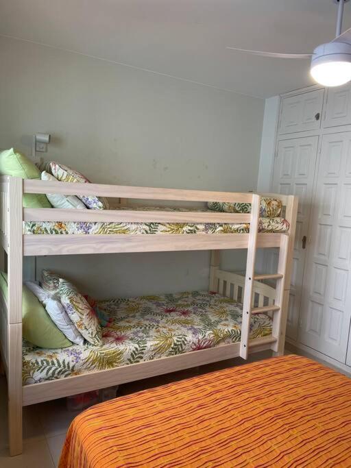 Apartamento Con Piscina En Льянсса Экстерьер фото